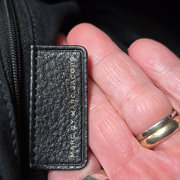 Marc by Marc Jacobs EUC Dome Style Satchel/Crossbody Bag🔥🔥🔥🔥 - Picture 7 of 11